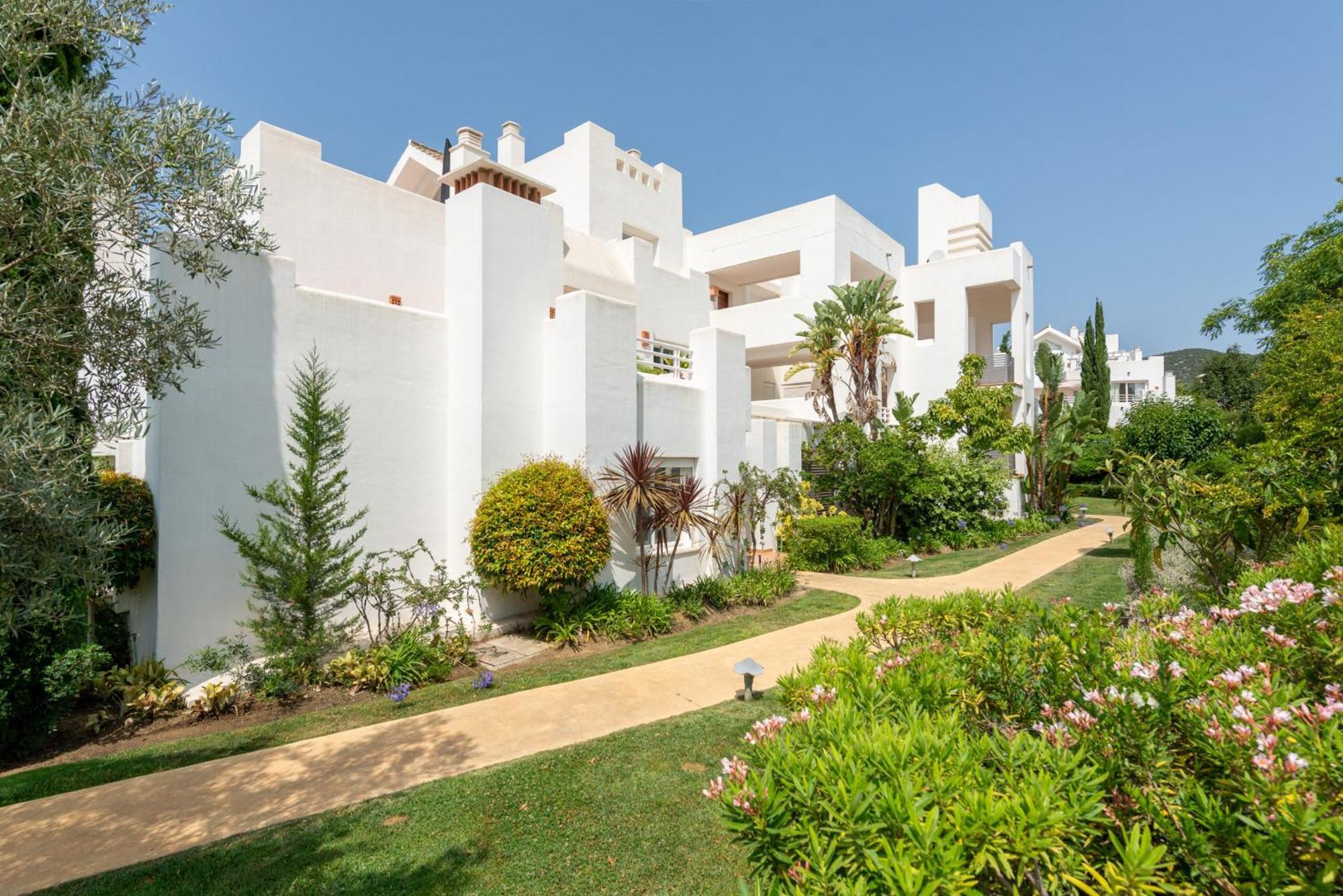 Alcazaba Lagoon 2425 Luxury Private Beach Estepona Dış mekan fotoğraf